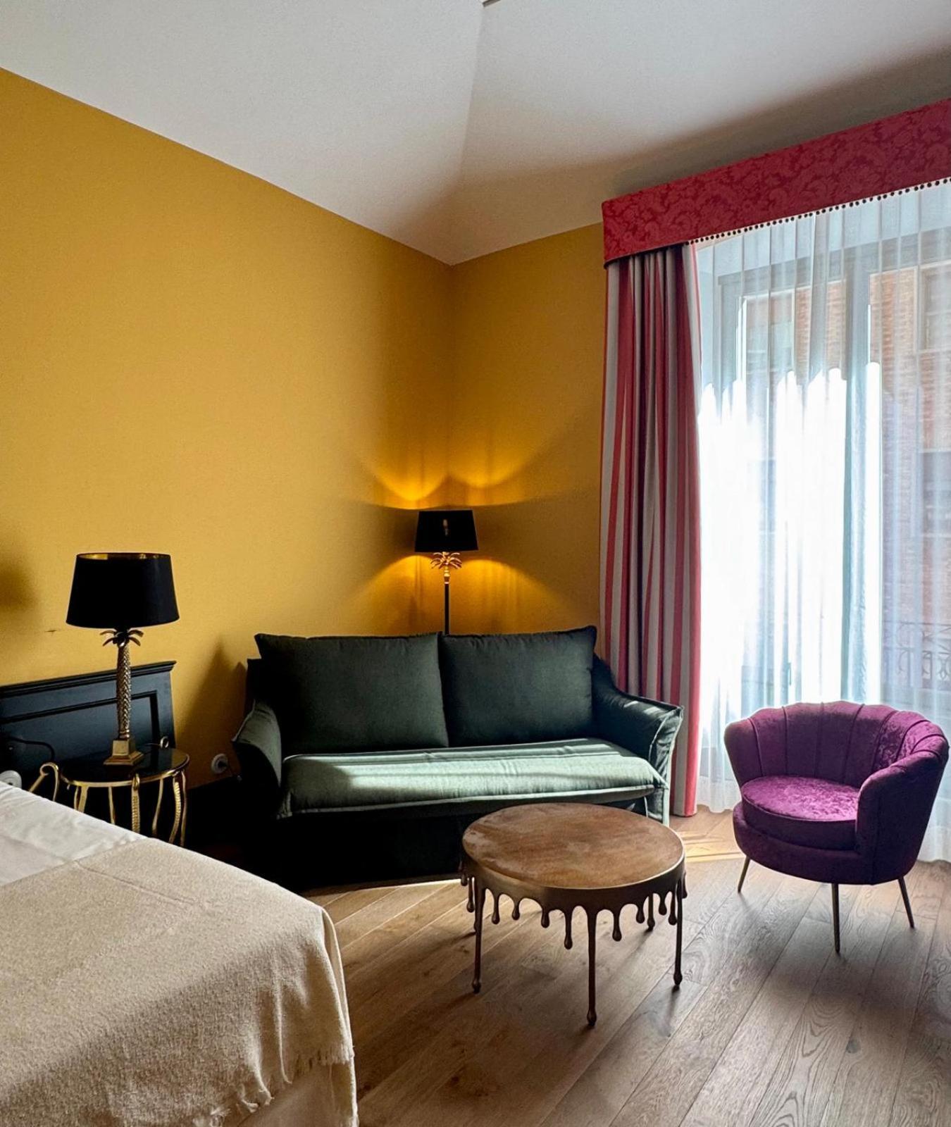 Hotel Divino & Apartments Figueres  Exterior photo